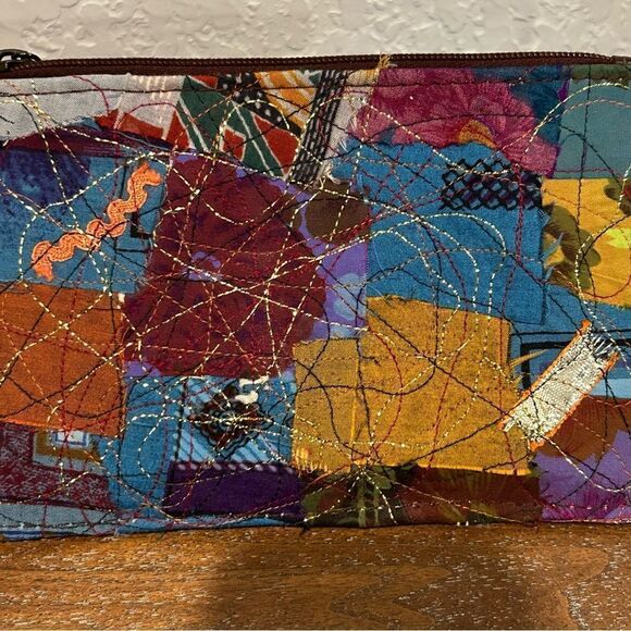 La Due Patchwork Zipper Closure Bag - Picture 2 of 8